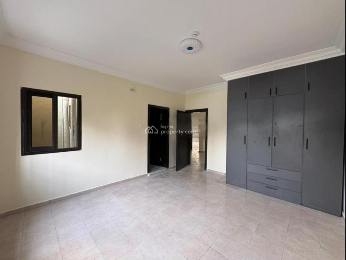 Newly Renovated 3-bedroom Apartments -, Lekki Phase 1, Lekki, Lagos, Flat / Apartment for Rent