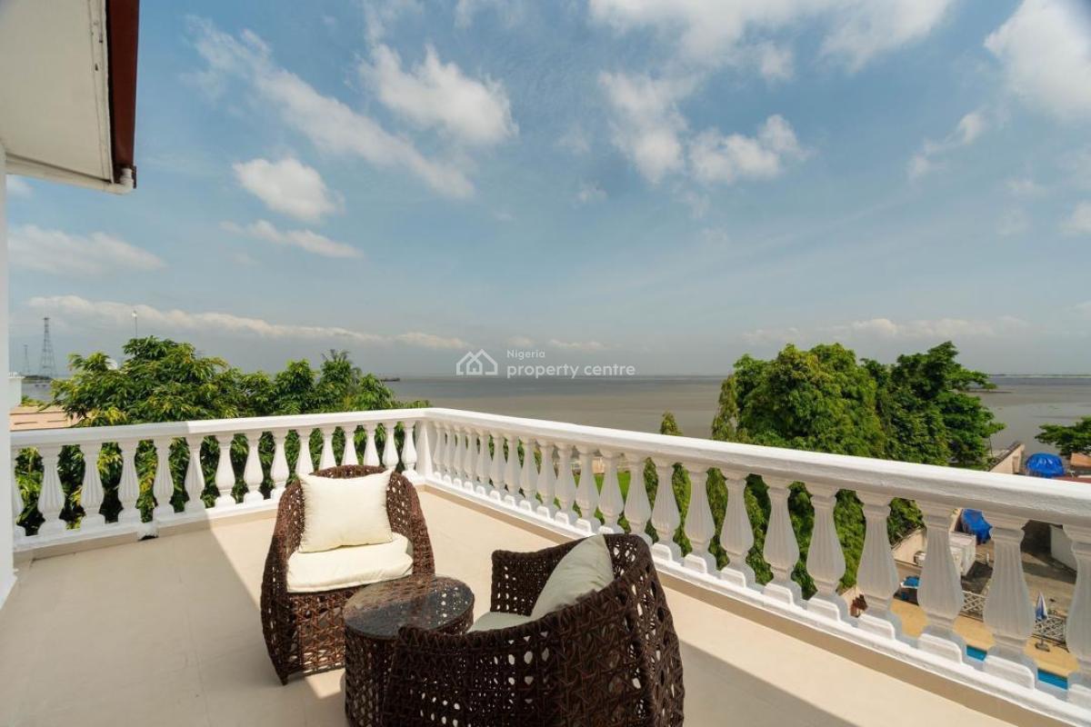 Luxury Two Bedroom with Bathub, Swimming Pool, Snooker Table, Lekki Phase 1, Lekki, Lagos, Flat / Apartment Short Let