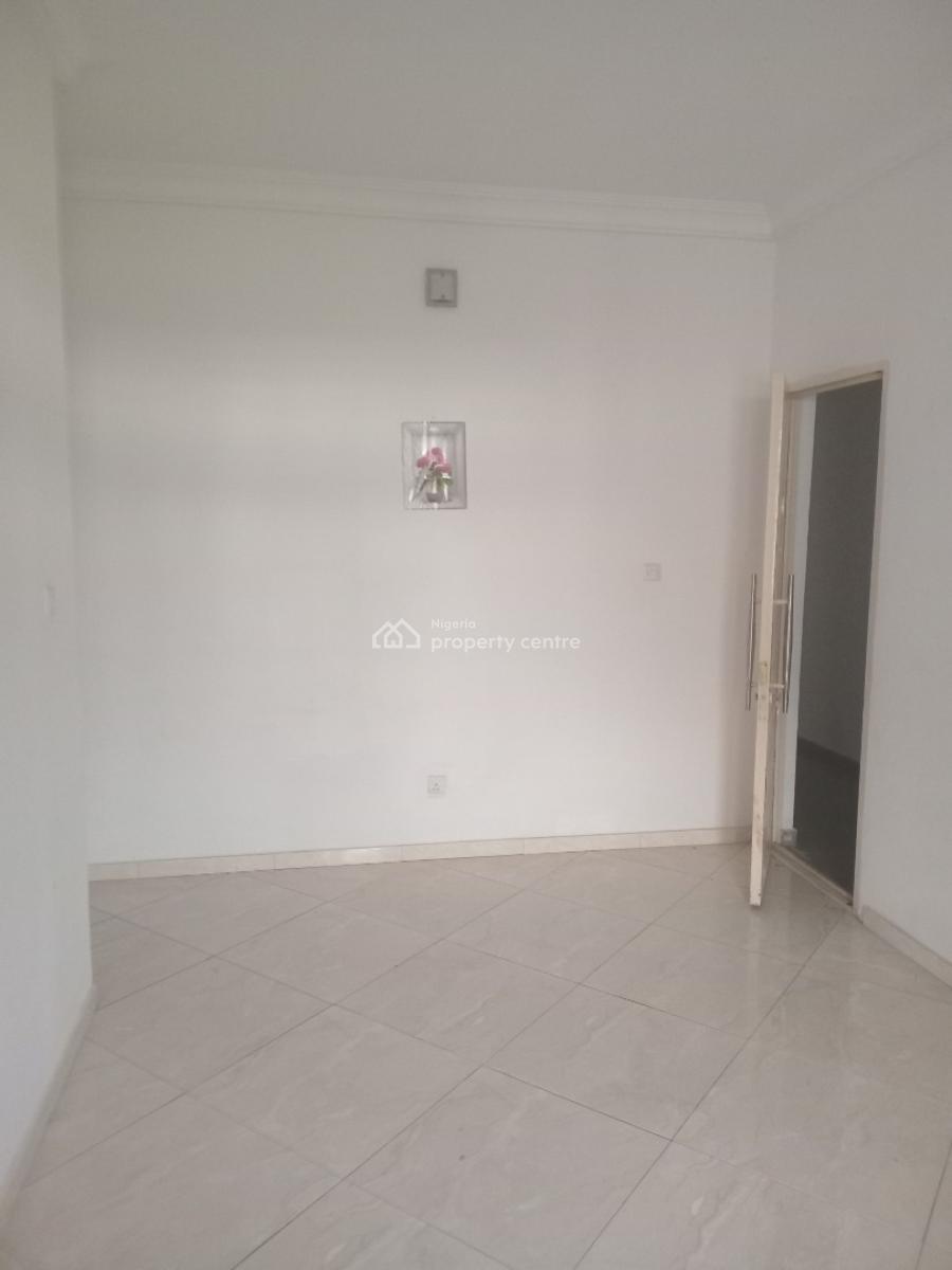 Luxury Miniflat Upstairs, Fitted Kitchen, Upstairs, 2 Toiles, Balconie, Off Freedom Way, Ikate, Lekki, Lagos, Mini Flat (room and Parlour) for Rent