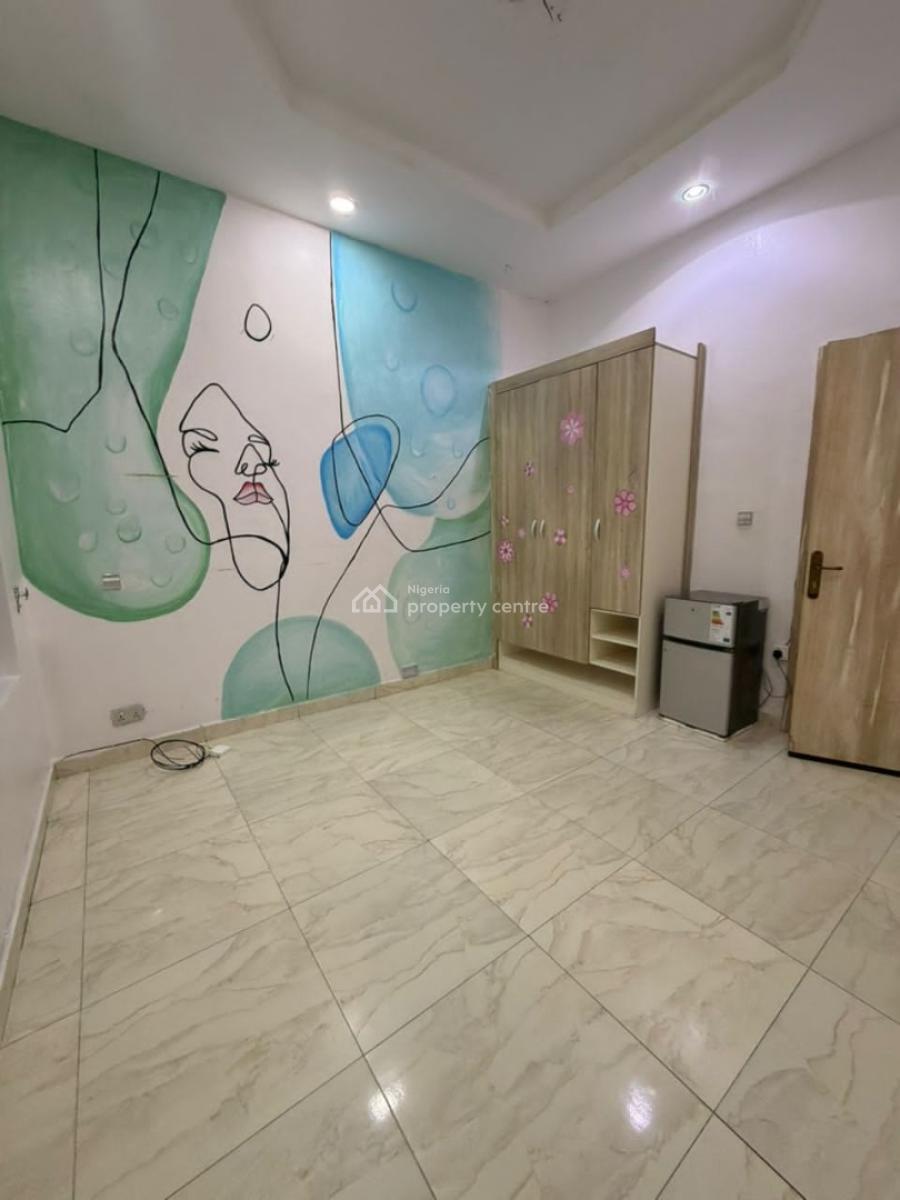 Spacious Semi Masters Room in a Shared Apartment with Open Parlor., Orchid, Lekki, Lagos, Self Contain (single Rooms) for Rent