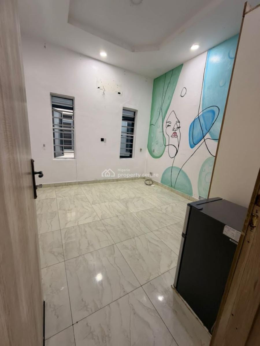 Spacious Semi Masters Room in a Shared Apartment with Open Parlor., Orchid, Lekki, Lagos, Self Contain (single Rooms) for Rent