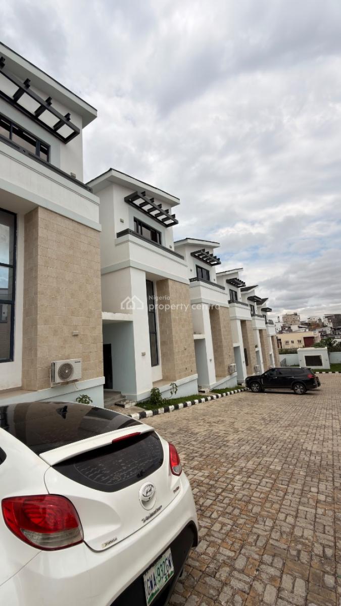 Exquisite 4bedroom Terrace with Bq, Study Room and Swimming Pool, Guzape, Guzape District, Abuja, Terraced Duplex for Rent