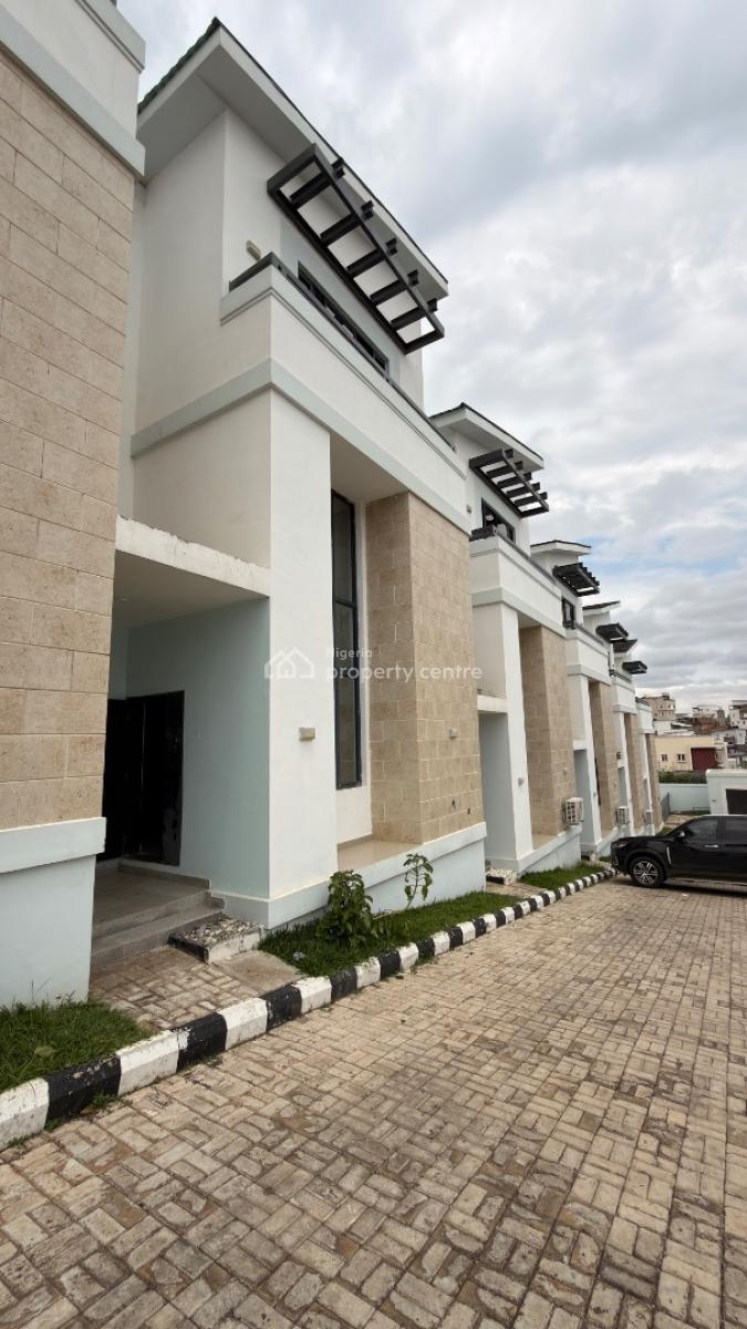 Exquisite 4bedroom Terrace with Bq, Study Room and Swimming Pool, Guzape, Guzape District, Abuja, Terraced Duplex for Rent