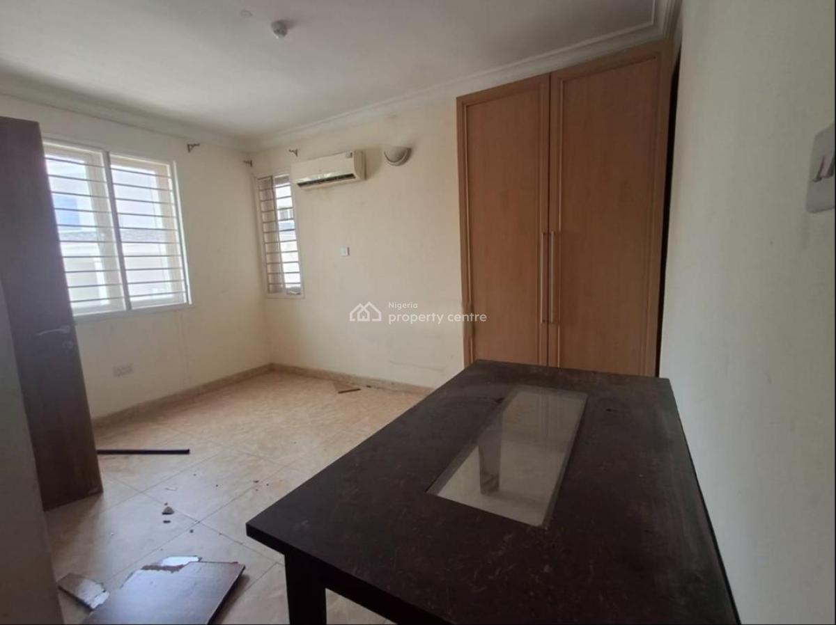 3 Bedroom Luxury Flat with 1 Room Bq, Lekki Phase 1, Lekki, Lagos, Flat / Apartment for Rent