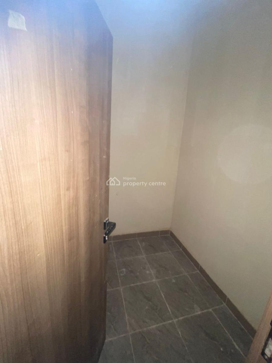 Brand New Well Spacious 3 Bedroom Apartment, Living Faith Axis, Jahi, Abuja, Flat / Apartment for Rent
