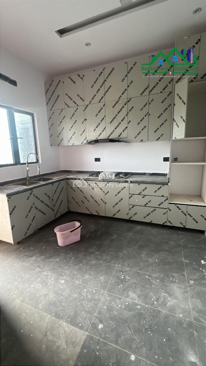 Spacious 3bedroom Apartment with a Bq, Victoria Island (vi), Lagos, Flat / Apartment for Sale
