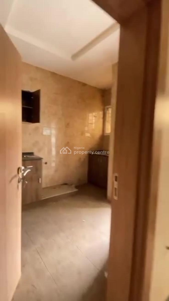 Tastefully Finished Spacious Standard Built 2 Bedroom Apartment, Jahi, Abuja, Flat / Apartment for Rent