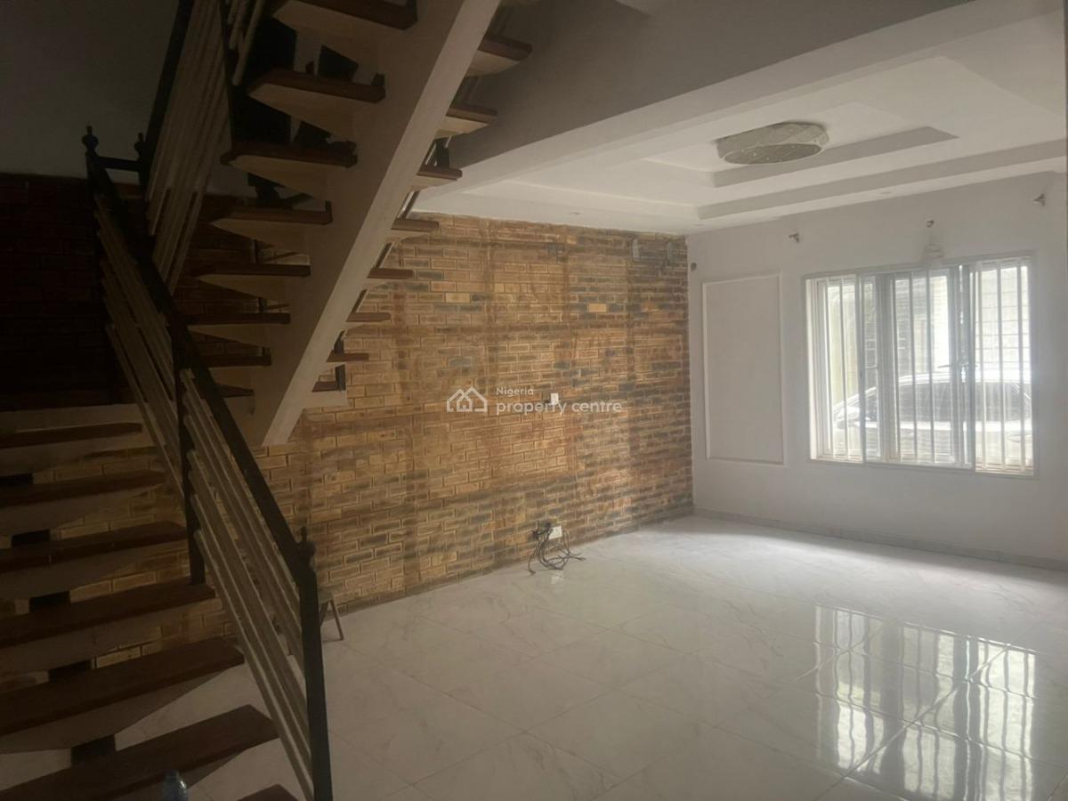 Well Maintained 3 Bedroom Terrace, Osapa, Lekki, Lagos, Terraced Duplex for Rent