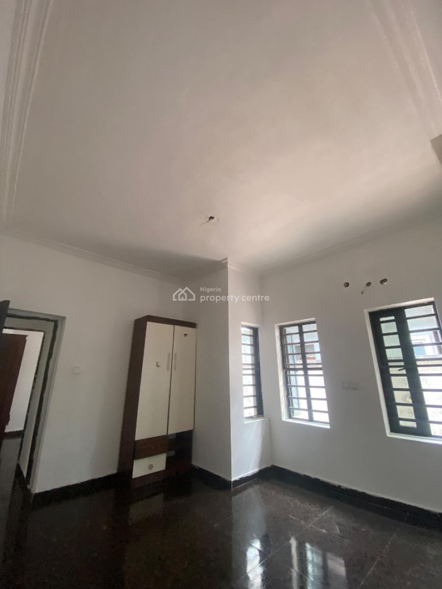 Sharp 2 Bedroom Apartment in a Secured Estate, in a Secured and Access Controlled Estate Behind Blenco Sangotedo Ajah, Sangotedo, Ajah, Lagos, Flat / Apartment for Rent