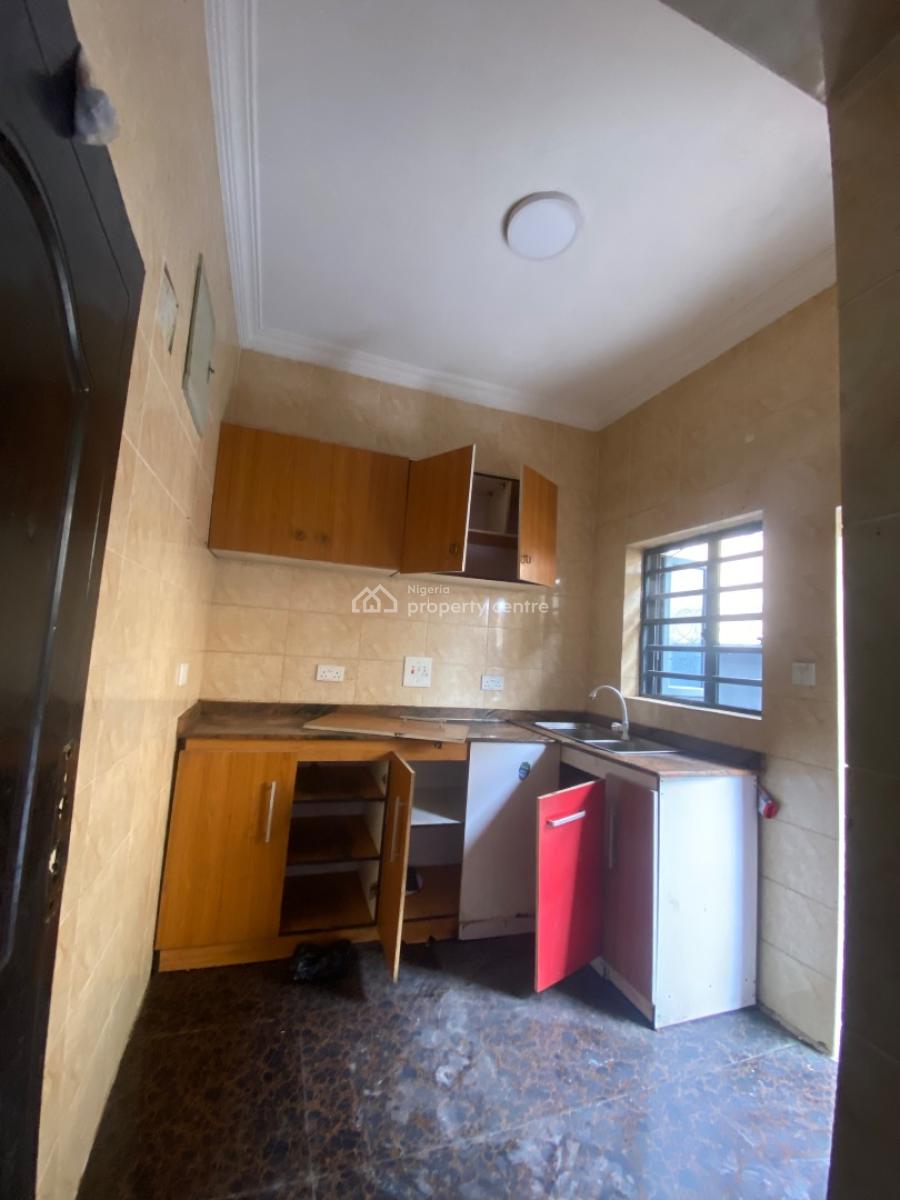 Sharp 2 Bedroom Apartment in a Secured Estate, in a Secured and Access Controlled Estate Behind Blenco Sangotedo Ajah, Sangotedo, Ajah, Lagos, Flat / Apartment for Rent