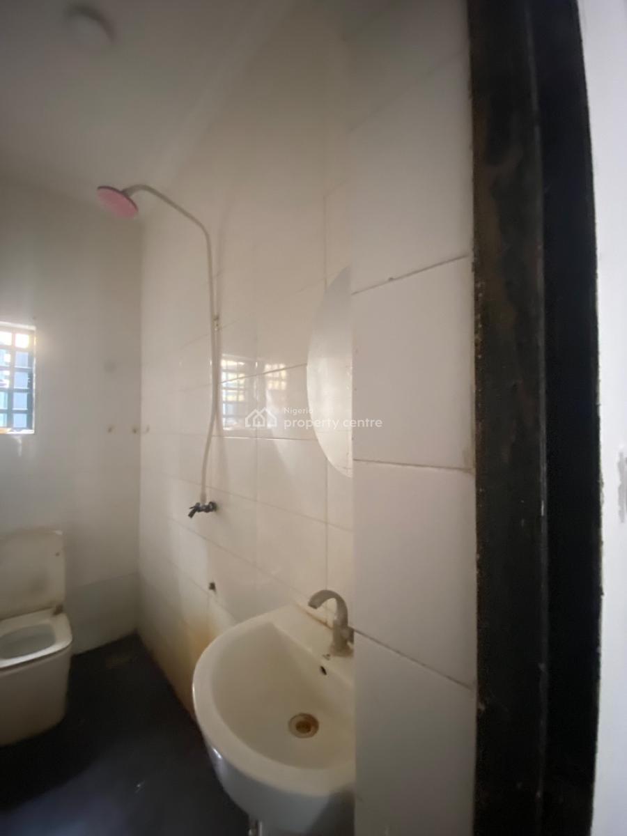 Sharp 2 Bedroom Apartment in a Secured Estate, in a Secured and Access Controlled Estate Behind Blenco Sangotedo Ajah, Sangotedo, Ajah, Lagos, Flat / Apartment for Rent
