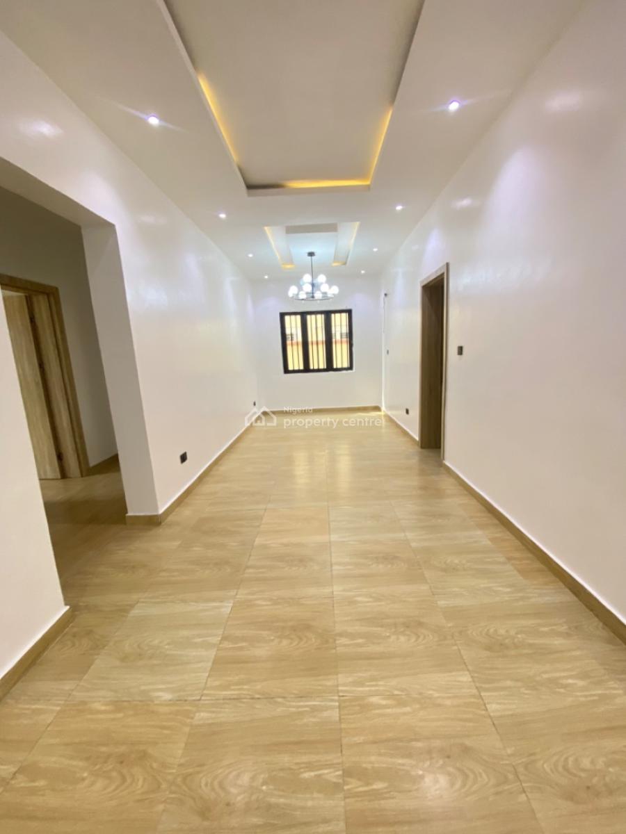 Spacious 3 Bedroom Serviced Apartment with Bq Available, Lekki Phase 1, Lekki, Lagos, Flat / Apartment for Rent