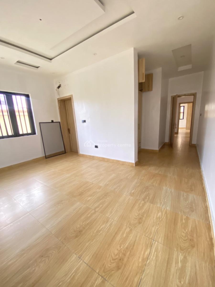 Spacious 3 Bedroom Serviced Apartment with Bq Available, Lekki Phase 1, Lekki, Lagos, Flat / Apartment for Rent