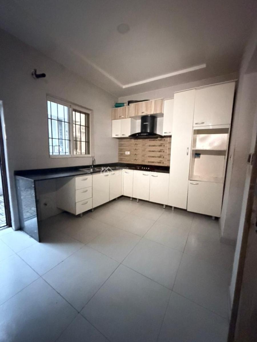 Studio Apartment in a Shared Apartment Downstairs, Osapa, Lekki, Lagos, Self Contain (single Rooms) for Rent