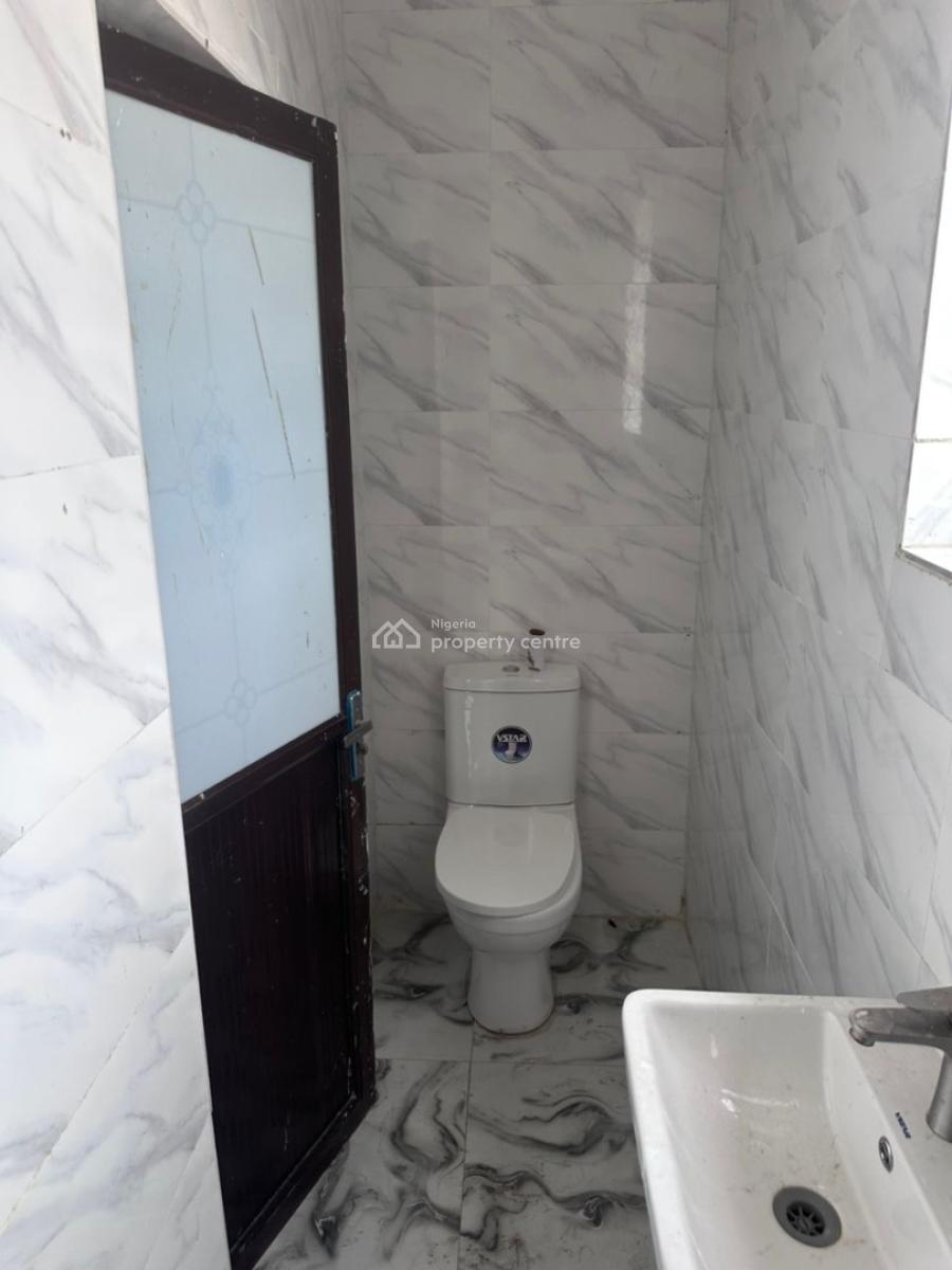 Spacious 1 Bedroom Flat, Ologolo, Lekki, Lagos, Flat / Apartment for Rent