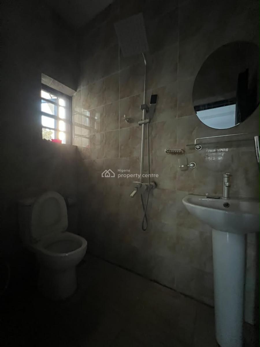 2 Bedroom Apartment, Mobil Road, Ajah, Lagos, Flat / Apartment for Rent
