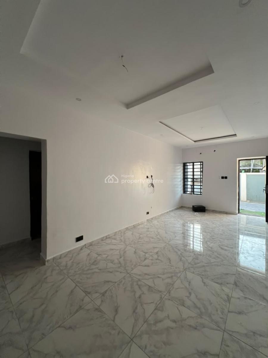 2 Bedroom Apartment, Mobil Road, Ajah, Lagos, Flat / Apartment for Rent