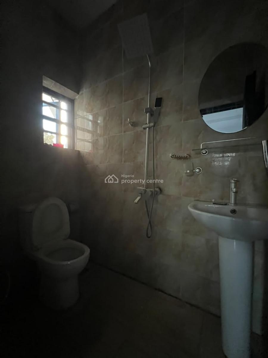 2 Bedroom Apartment, Mobil Road, Ajah, Lagos, Flat / Apartment for Rent