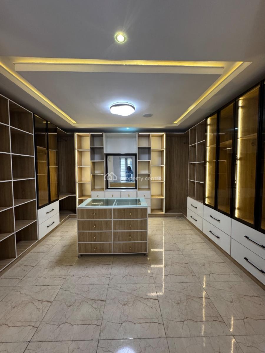 Inside a 500m Home, Chevron, Lekki, Lagos, Detached Duplex for Sale