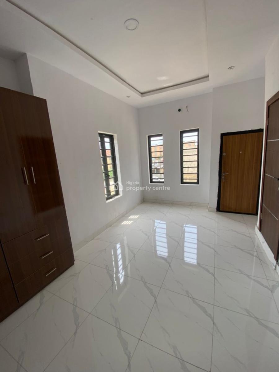 3 Bedroom, Ikota, Lekki, Lagos, Terraced Duplex for Sale