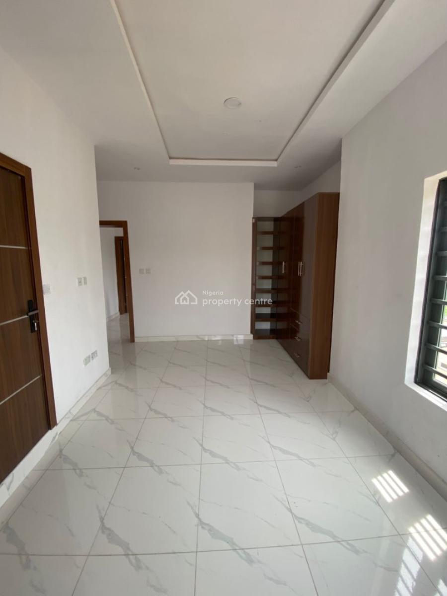 3 Bedroom, Ikota, Lekki, Lagos, Terraced Duplex for Sale