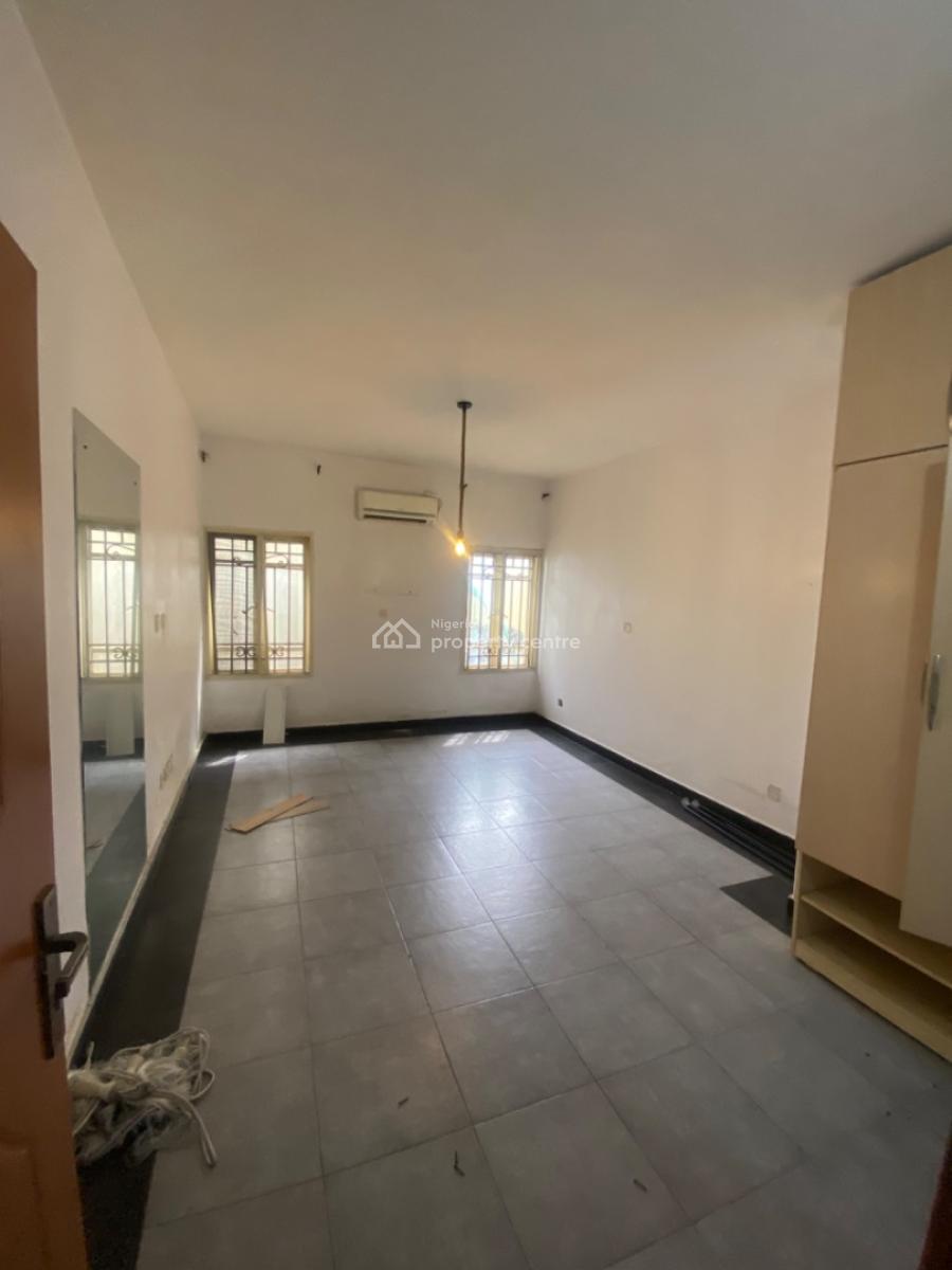 Spacious Serviced 3 Bedroom, Off Tf Kuboye Marwa, Lekki Phase 1, Lekki, Lagos, Flat / Apartment for Rent