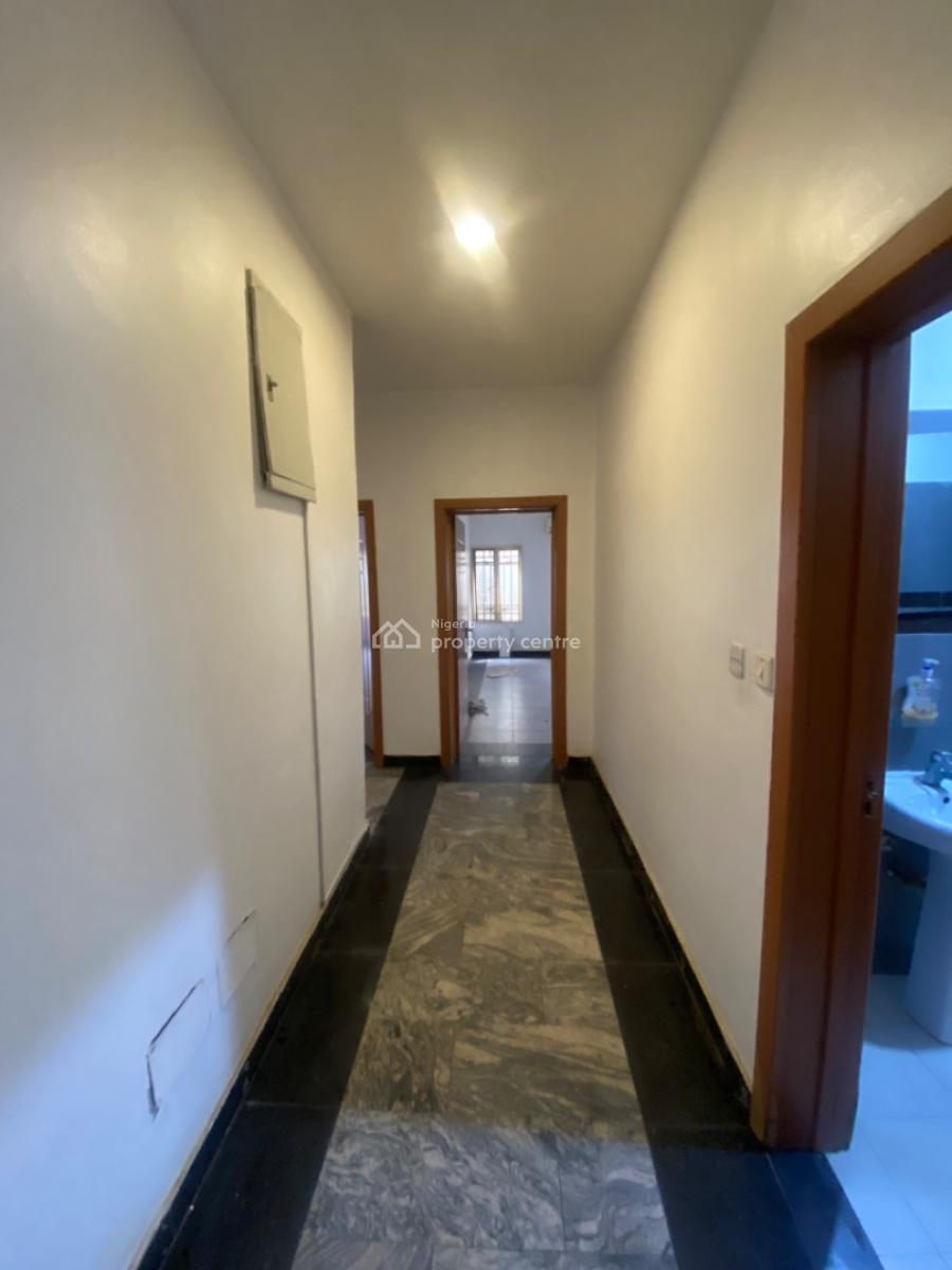 Spacious Serviced 3 Bedroom, Off Tf Kuboye Marwa, Lekki Phase 1, Lekki, Lagos, Flat / Apartment for Rent