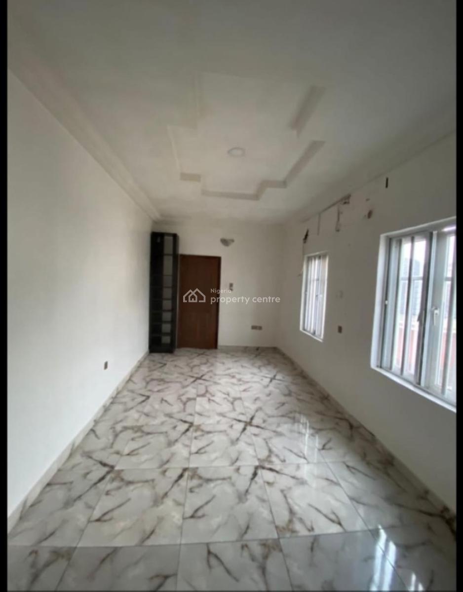 Spacious 1 Bedroom Apartment, Freedom Way, Lekki Phase 1, Lekki, Lagos, Flat / Apartment for Rent