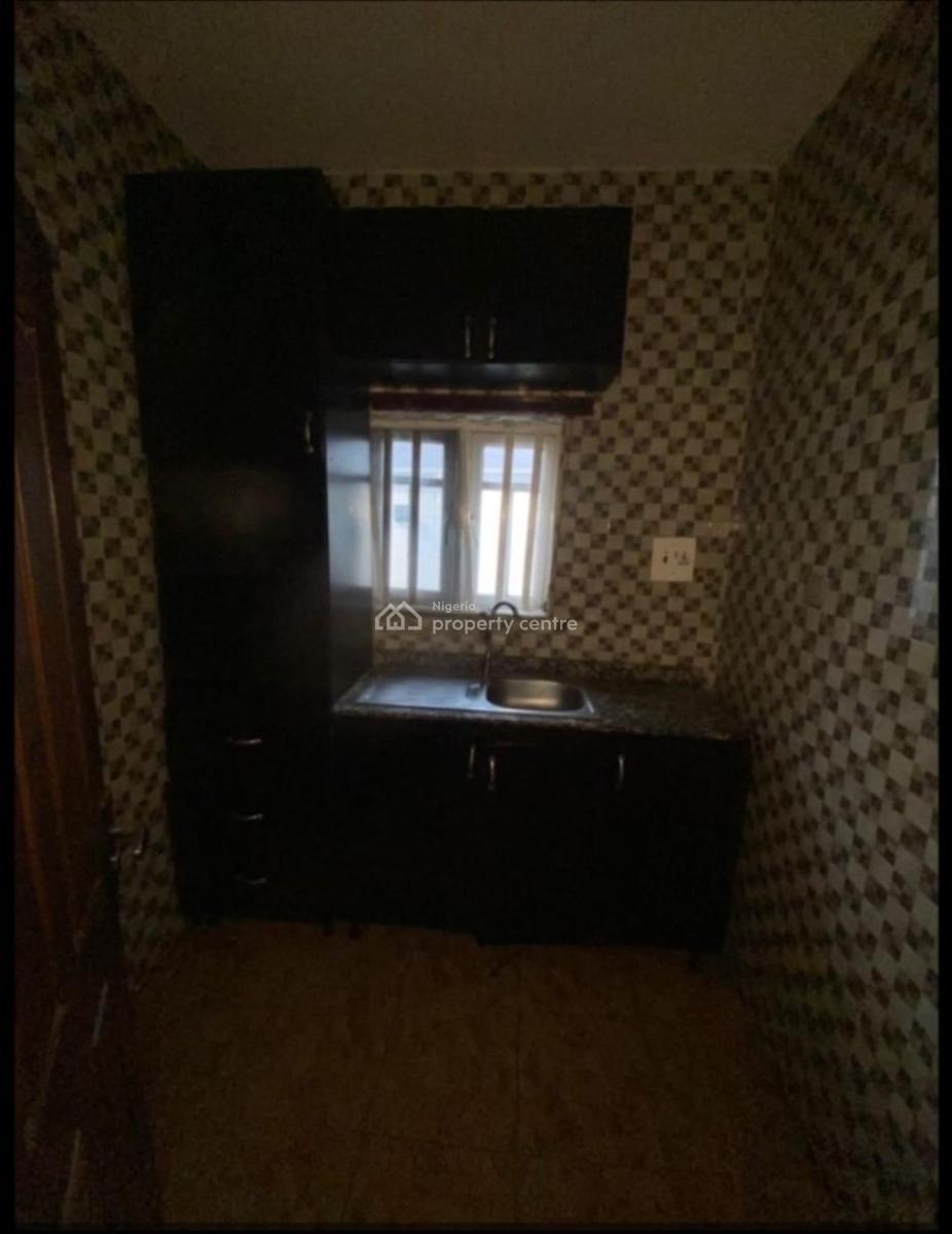 Spacious 1 Bedroom Apartment, Freedom Way, Lekki Phase 1, Lekki, Lagos, Flat / Apartment for Rent