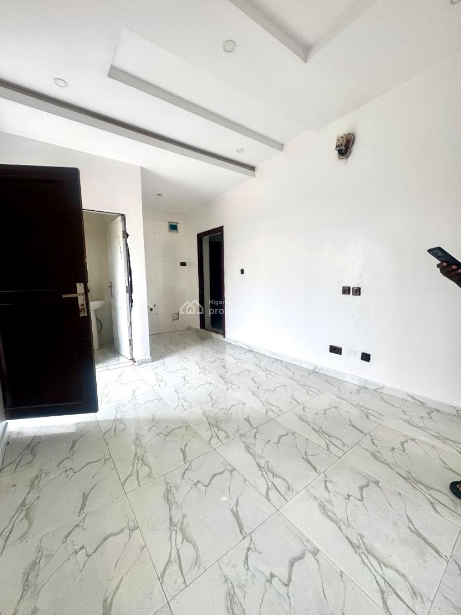 1 Bedroom Apartment, Ologolo, Lekki, Lagos, Mini Flat (room and Parlour) for Rent