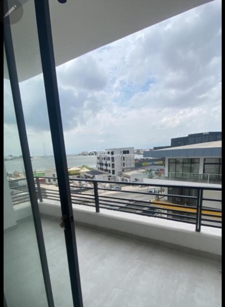 3 Bedroom Apartment with Bq Pool and Gym, Admiralty Way, Lekki Phase 1, Lekki, Lagos, Flat / Apartment for Rent