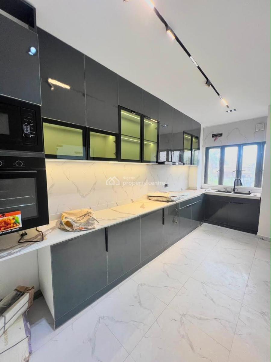 Classy 2 Bedroom Flat with Gym & Swimming Pool in a Secure Estate, Ikoyi, Lagos, Flat / Apartment for Sale