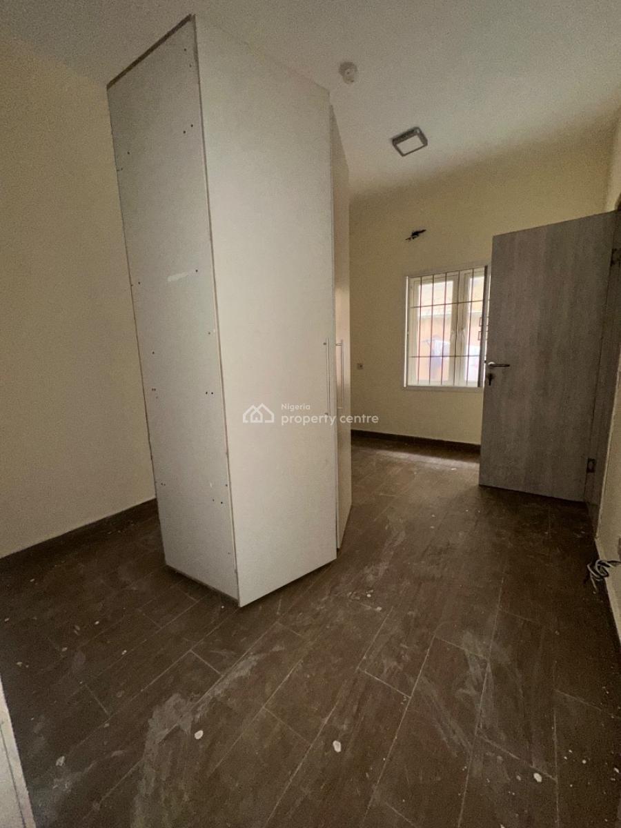 Specious  2 Bedroom Flat, Silver Springs Estate Oba Amusa, Lekki, Lagos, Flat / Apartment for Rent