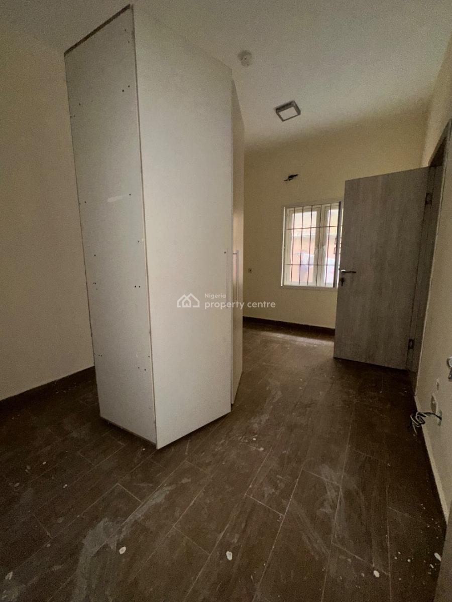 Specious  2 Bedroom Flat, Silver Springs Estate Oba Amusa, Lekki, Lagos, Flat / Apartment for Rent