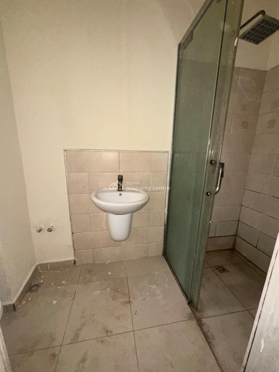 Specious  2 Bedroom Flat, Silver Springs Estate Oba Amusa, Lekki, Lagos, Flat / Apartment for Rent