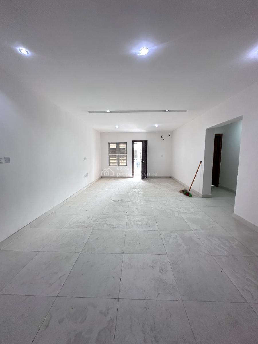 2 Bedroom Apartment with Elevator and Gym, Off Freedom Way, Lekki Phase 1, Lekki, Lagos, Flat / Apartment for Rent