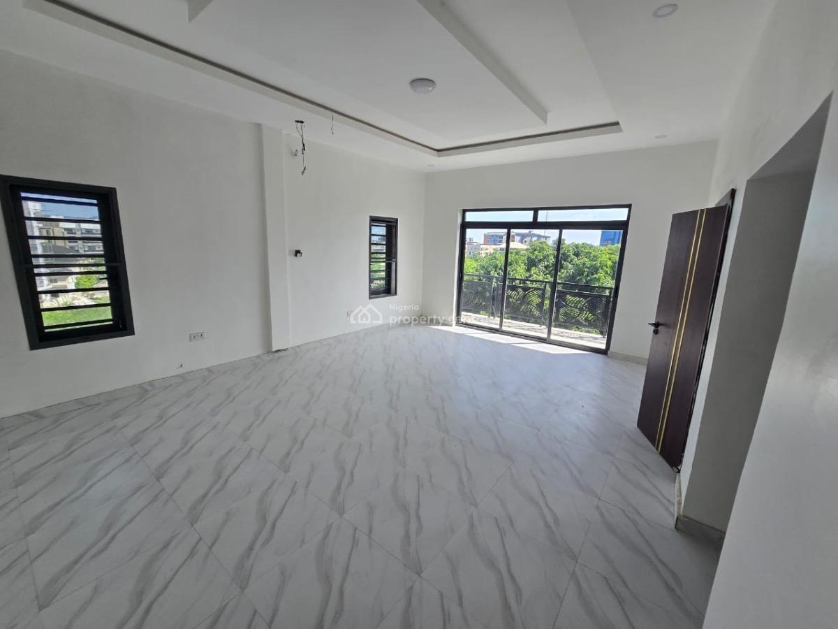 3 Bedroom Apartment with Bq Elevator Pool and Gym   on 4th Floor, Off Freedom Way, Lekki Phase 1, Lekki, Lagos, Flat / Apartment for Rent