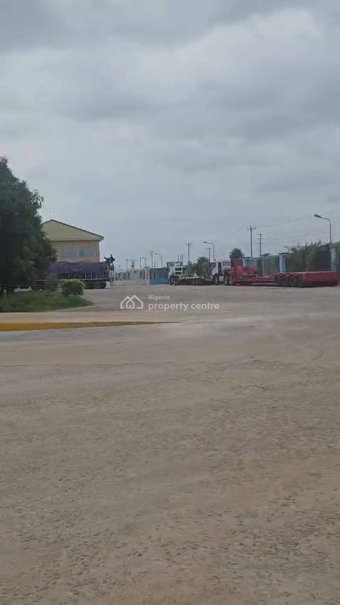300 Acres of Industrial/ Commercial Land with Warehouse, Lagos-ibadan Expressway, Magboro, Magboro, Ogun, Industrial Land for Sale