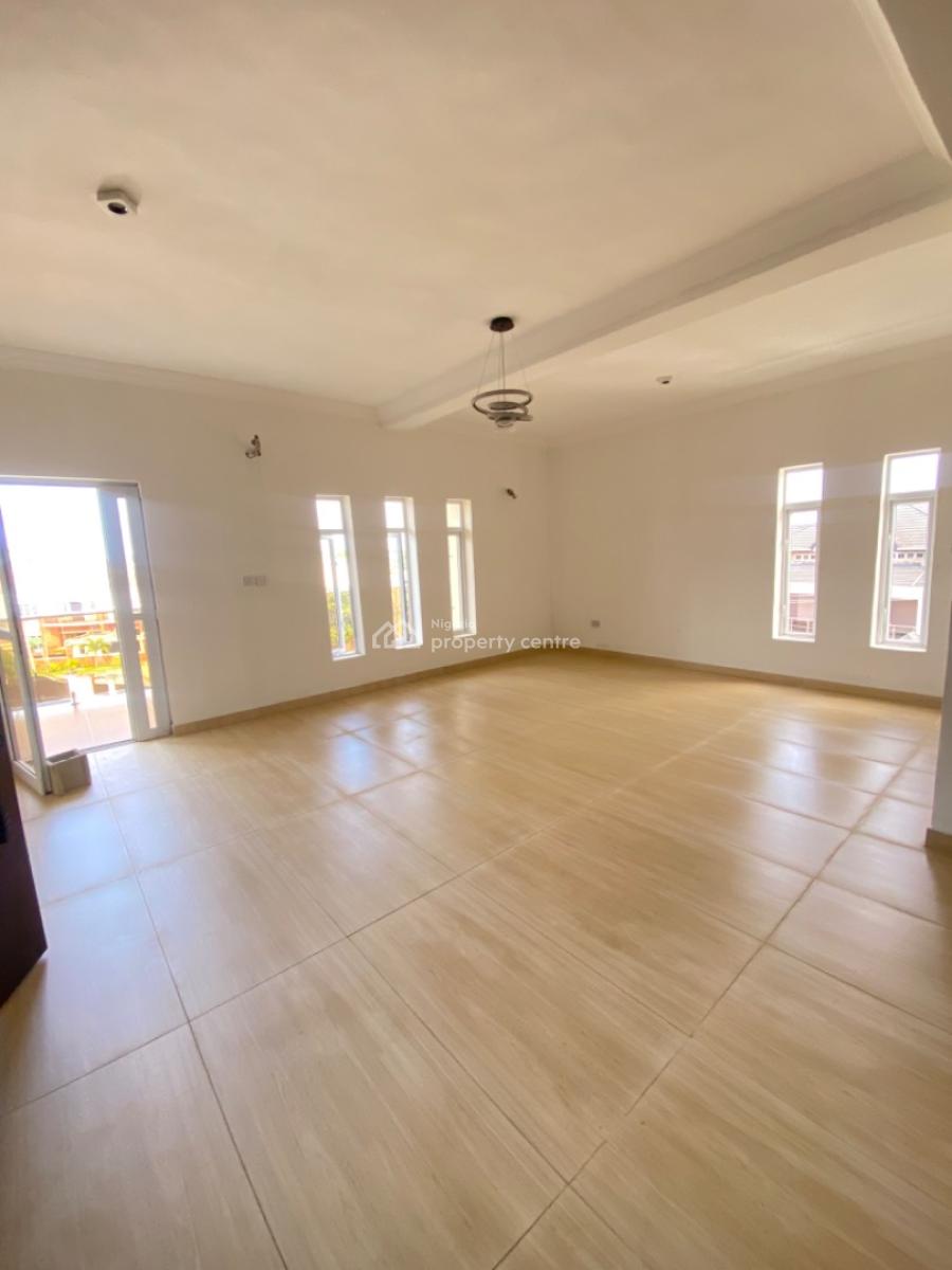 Newly Built 3 Bedroom Luxury Service Maisonette Apartment with Bq, Lekki Phase 1, Lekki, Lagos, Flat / Apartment for Sale