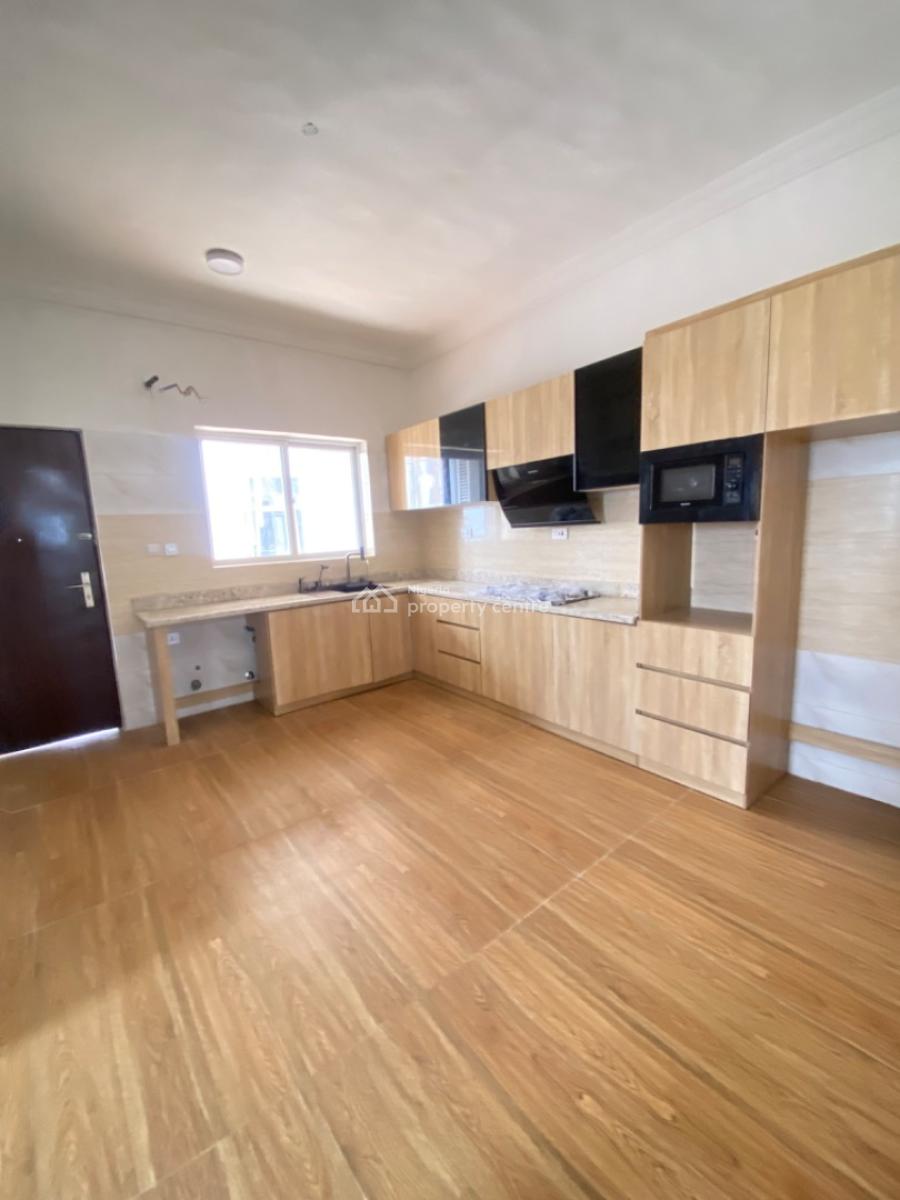 Newly Built 3 Bedroom Luxury Service Maisonette Apartment with Bq, Lekki Phase 1, Lekki, Lagos, Flat / Apartment for Sale