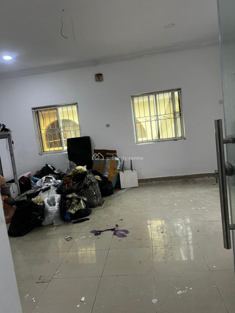 Commercial Shop, Lekki Phase 1, Lekki, Lagos, Commercial Property for Rent