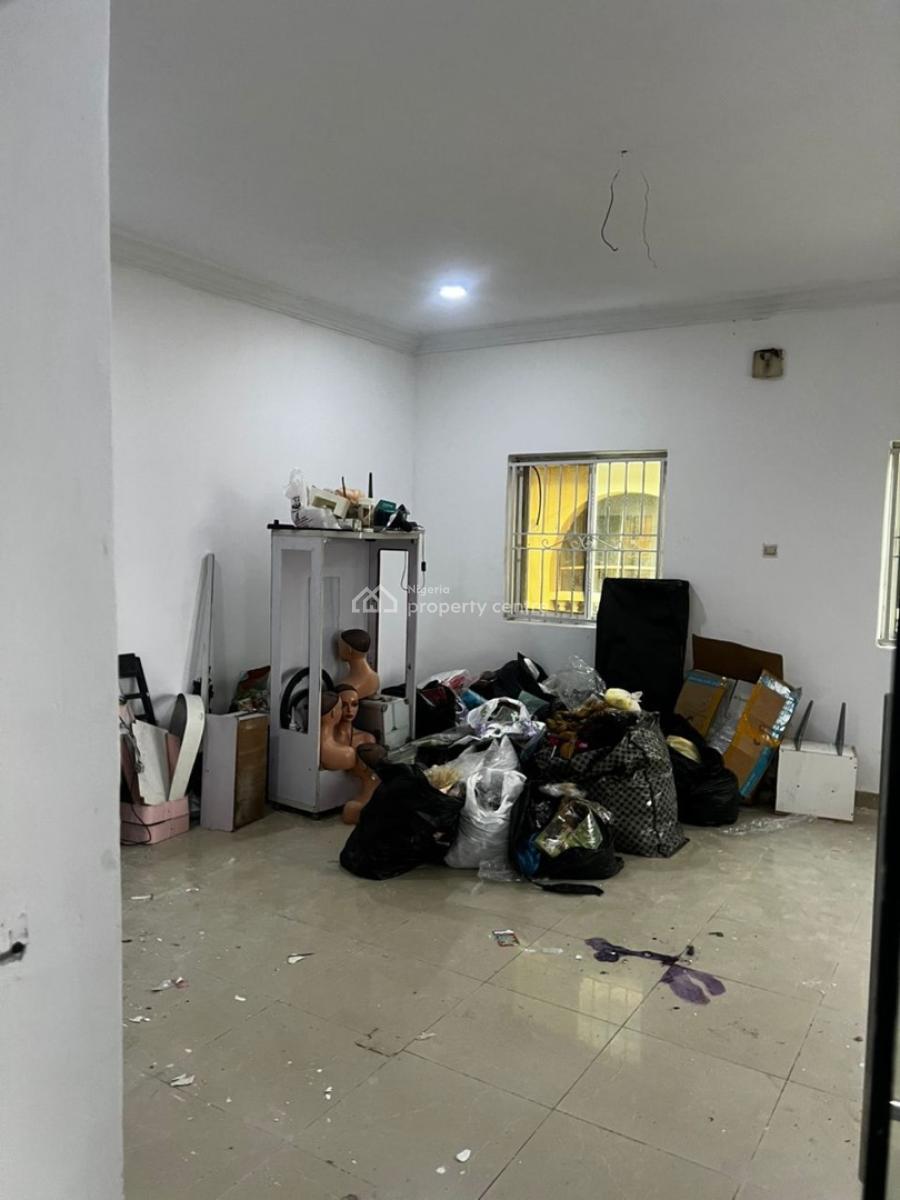 Commercial Shop, Lekki Phase 1, Lekki, Lagos, Commercial Property for Rent