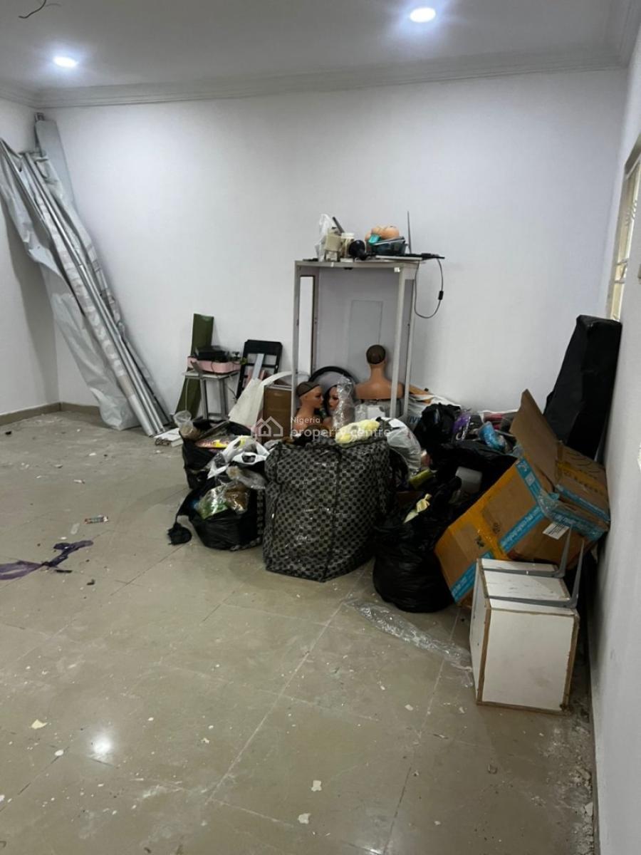Commercial Shop, Lekki Phase 1, Lekki, Lagos, Commercial Property for Rent