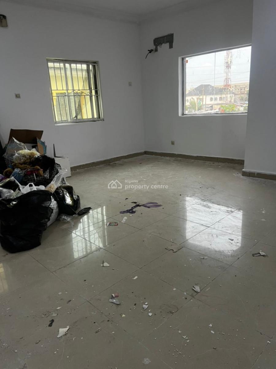 Commercial Shop, Lekki Phase 1, Lekki, Lagos, Commercial Property for Rent