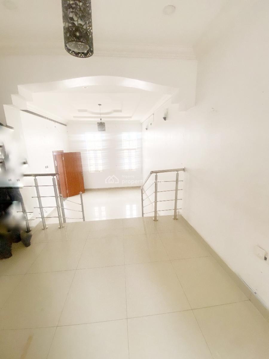 Luxury 5 Bedroom Terrace Duplex with Bq, Gra Phase 1, Magodo, Lagos, Terraced Duplex for Rent