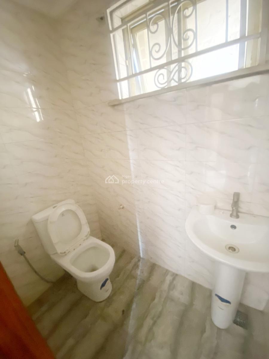 Luxury 5 Bedroom Terrace Duplex with Bq, Gra Phase 1, Magodo, Lagos, Terraced Duplex for Rent