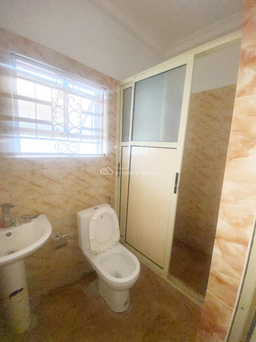 Luxury 5 Bedroom Terrace Duplex with Bq, Gra Phase 1, Magodo, Lagos, Terraced Duplex for Rent