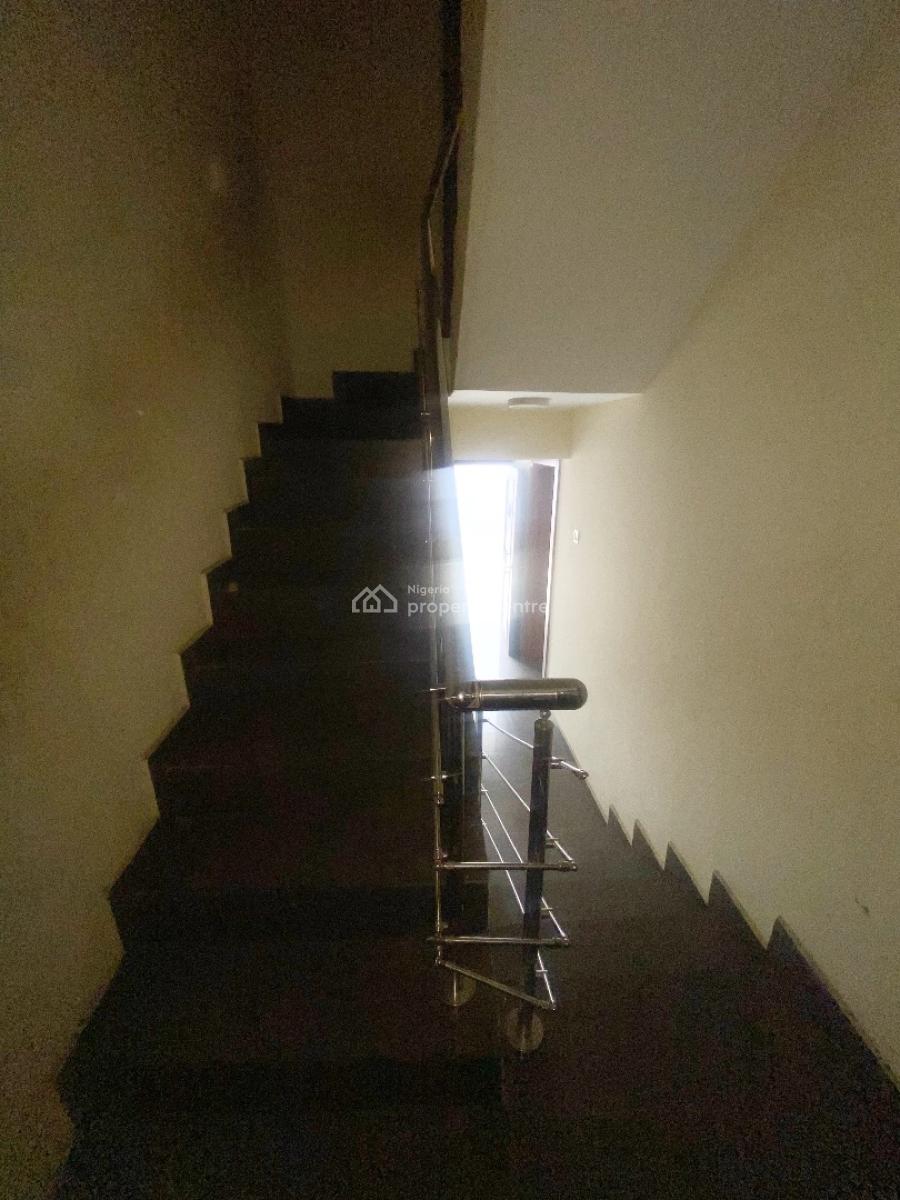 Luxury 5 Bedroom Terrace Duplex with Bq, Gra Phase 1, Magodo, Lagos, Terraced Duplex for Rent