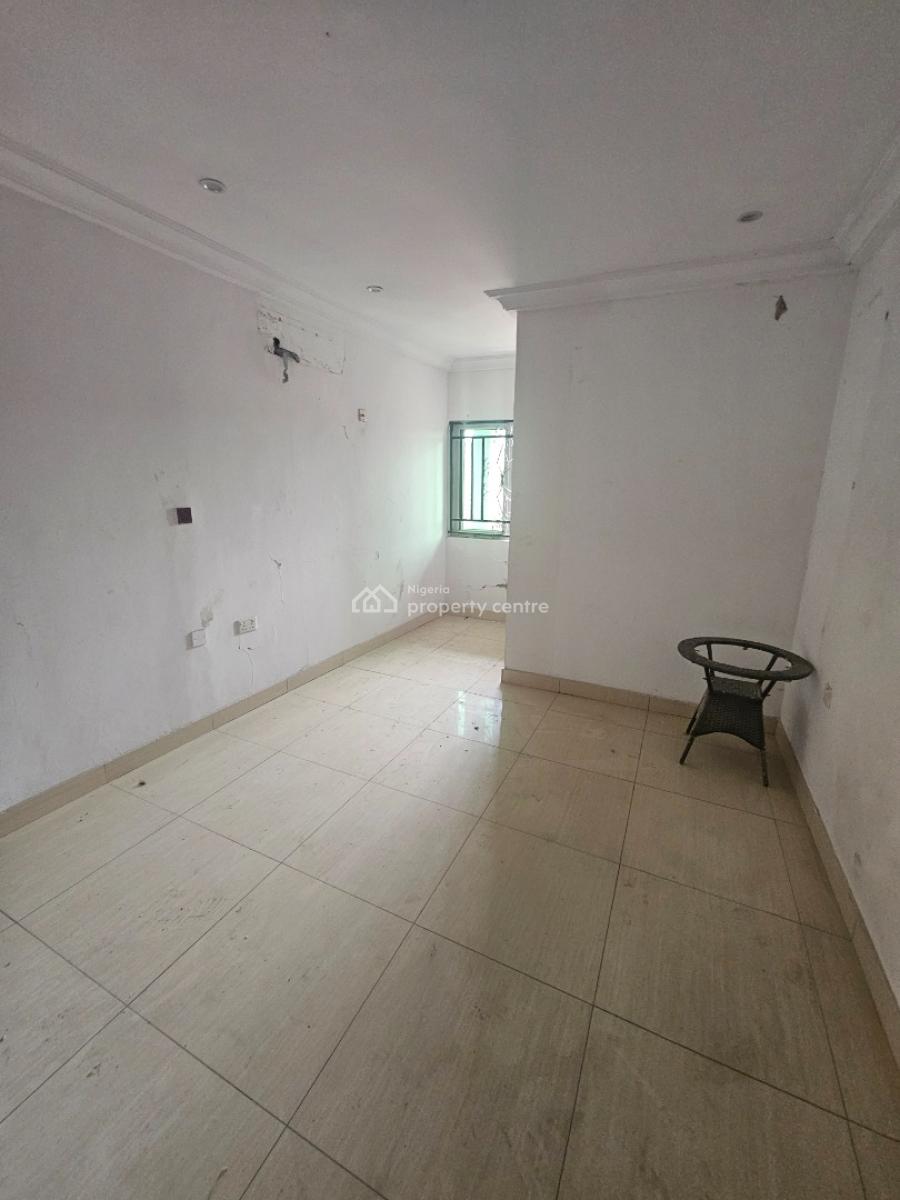 Newly Renovated 3-bedroom Flat with Bq, Off Freedom Way, Lekki Phase 1, Lekki, Lagos, Flat / Apartment for Rent