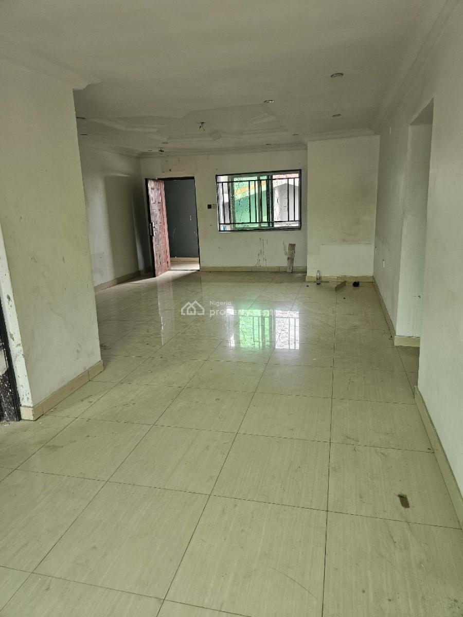 Newly Renovated 3-bedroom Flat with Bq, Off Freedom Way, Lekki Phase 1, Lekki, Lagos, Flat / Apartment for Rent